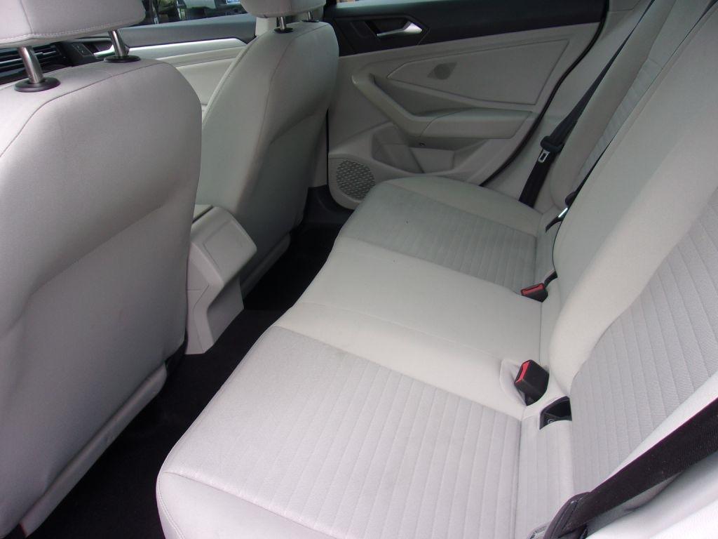 Volkswagen Jetta S 2025