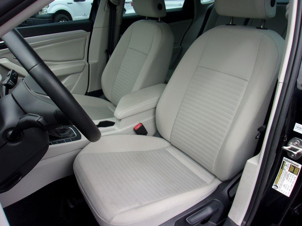 Volkswagen Jetta S 2025