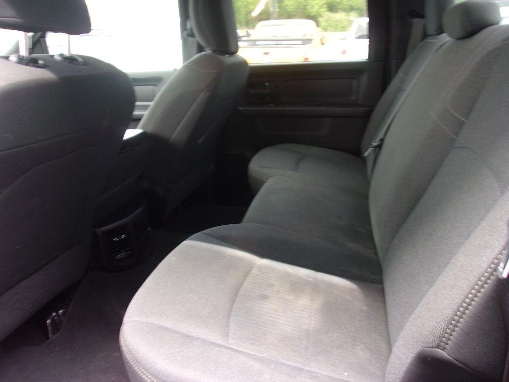 RAM 3500 Tradesman Crew Cab 4WD DRW 2021