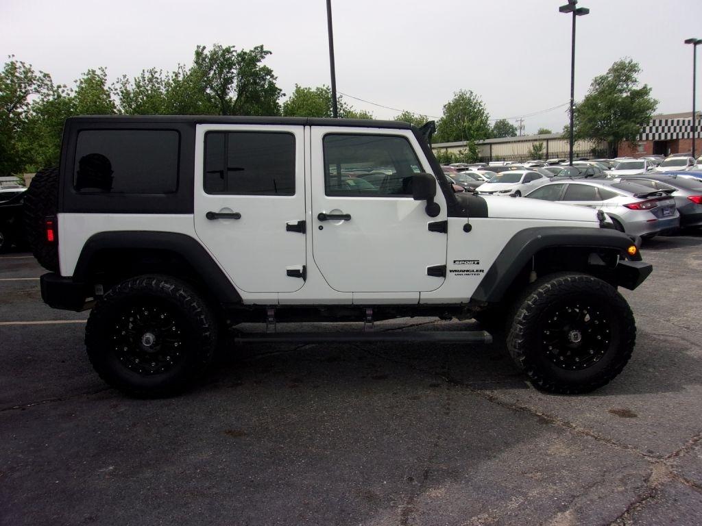 Jeep Wrangler Unlimited Sport 4WD 2013