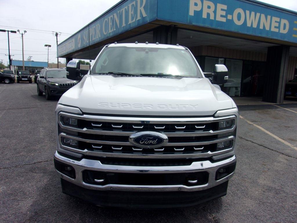 Ford F-250 SD Platinum Crew Cab 4WD 2023