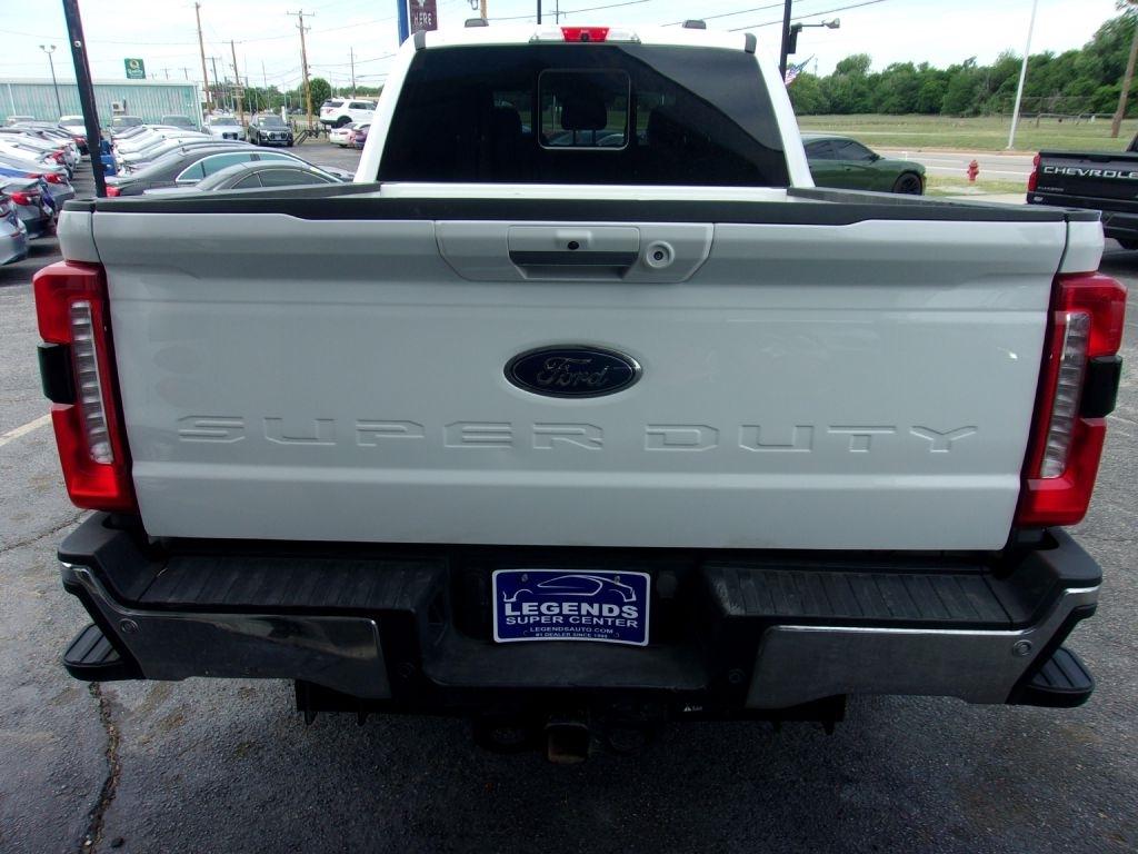 Ford F-250 SD Platinum Crew Cab 4WD 2023