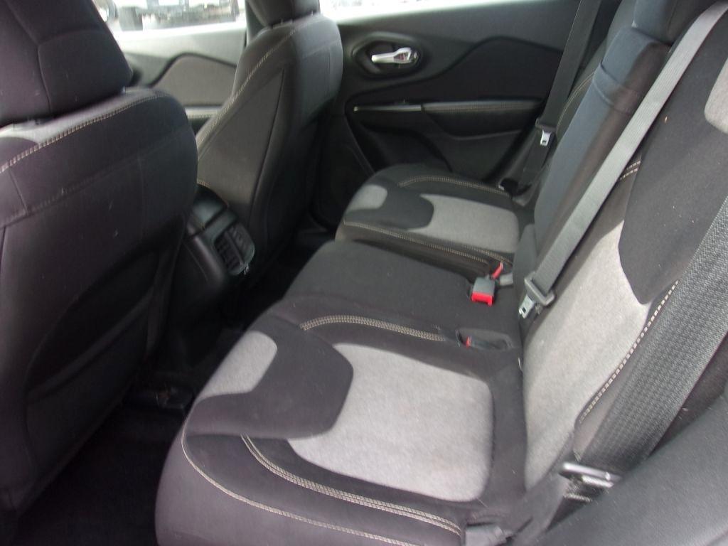 Jeep Cherokee Sport FWD 2015