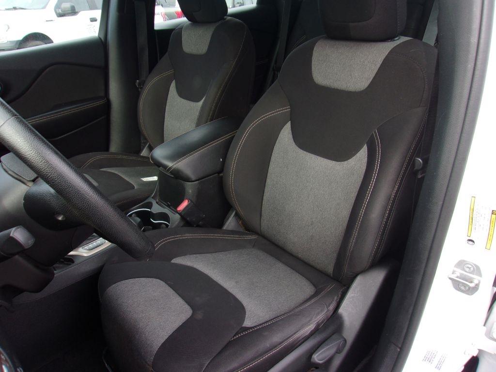 Jeep Cherokee Sport FWD 2015
