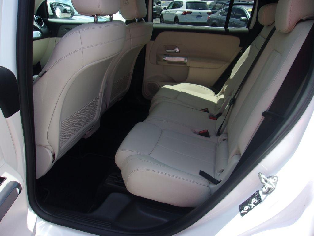 Mercedes-Benz GLB-Class GLB 250 2021