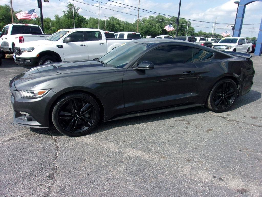 Ford Mustang EcoBoost Coupe 2017