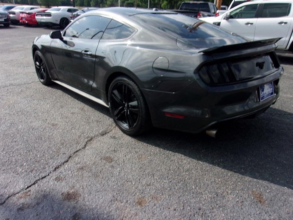 Ford Mustang EcoBoost Coupe 2017