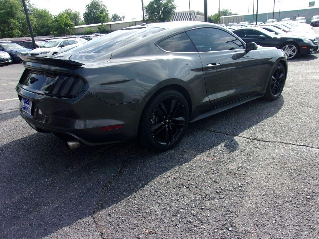 Ford Mustang EcoBoost Coupe 2017