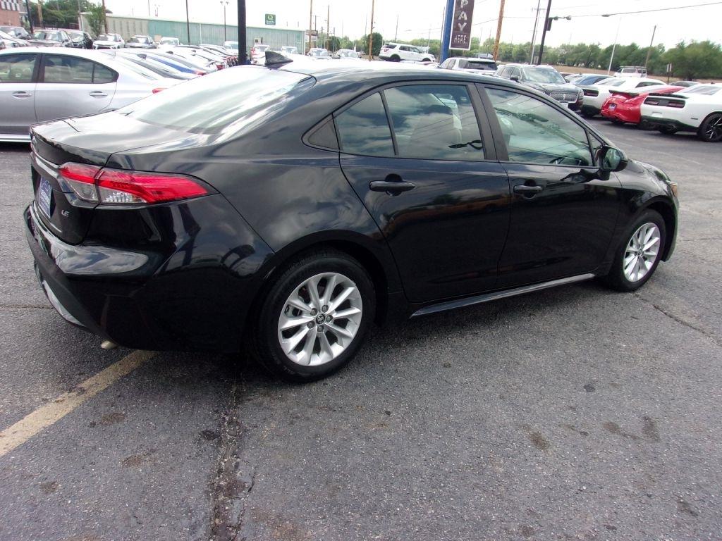 Toyota Corolla LE 2022