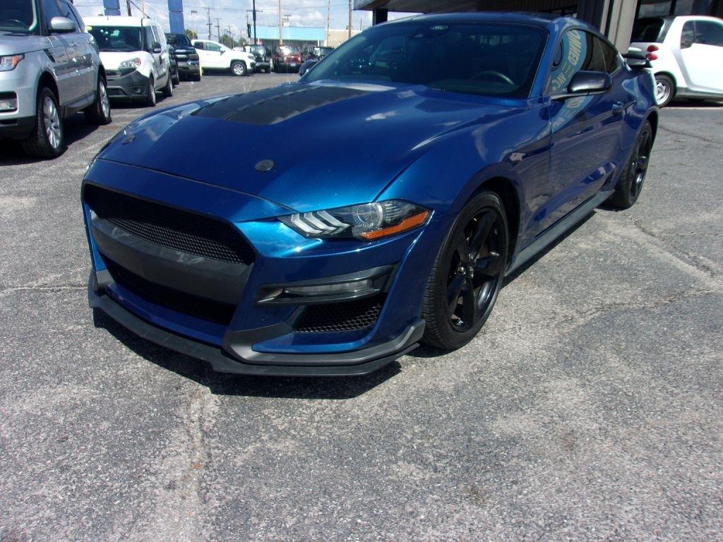Ford Mustang EcoBoost Coupe 2022