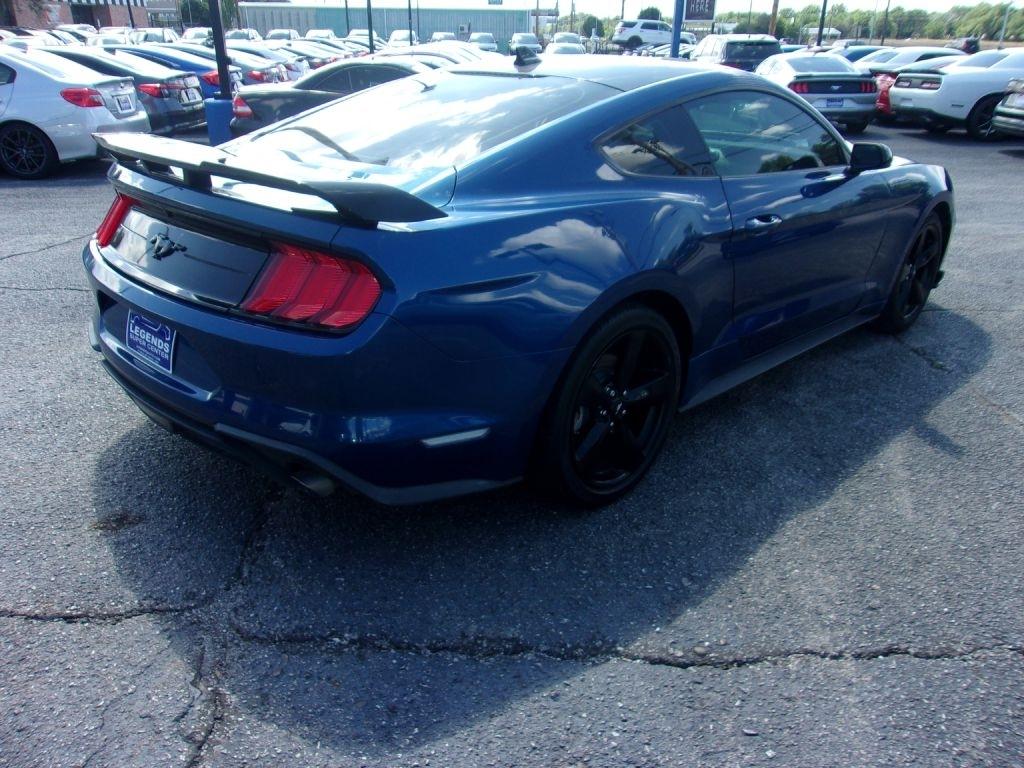 Ford Mustang EcoBoost Coupe 2022