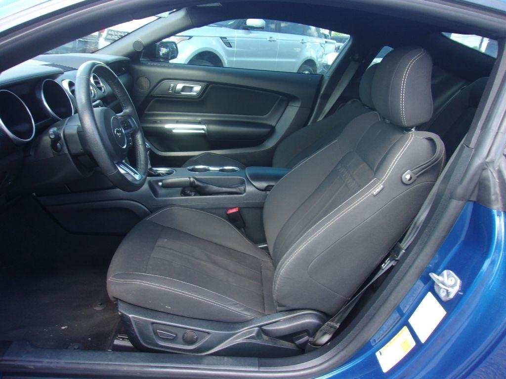 Ford Mustang EcoBoost Coupe 2022
