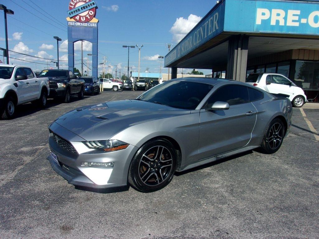 Ford Mustang EcoBoost Coupe 2020