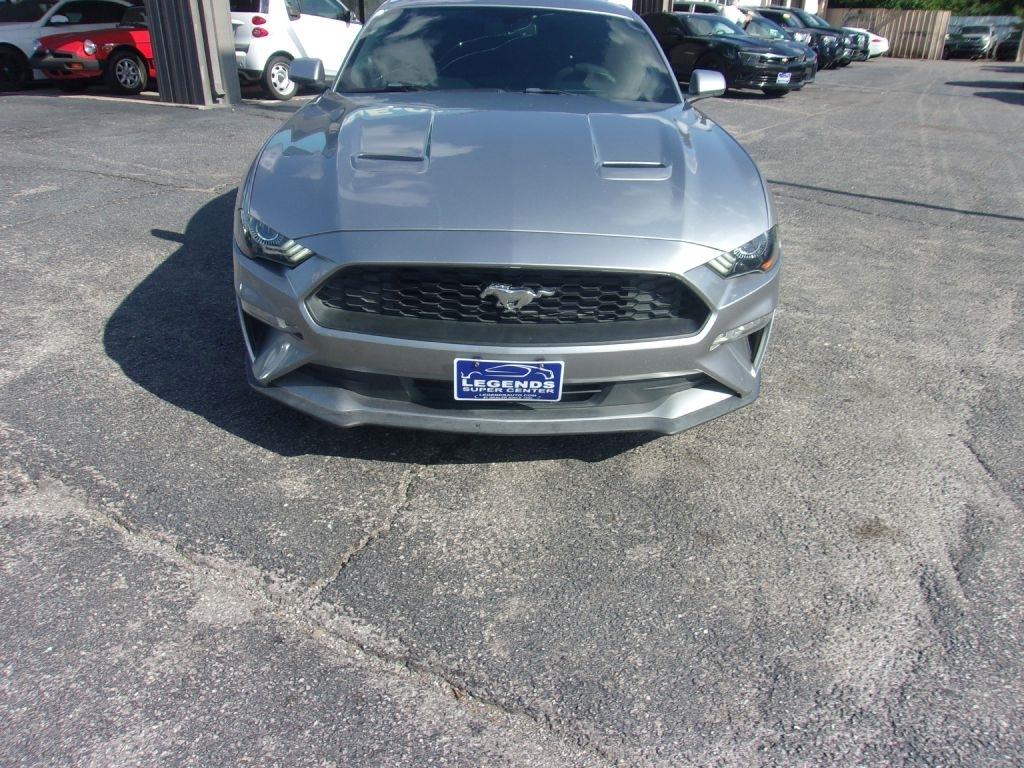Ford Mustang EcoBoost Coupe 2020