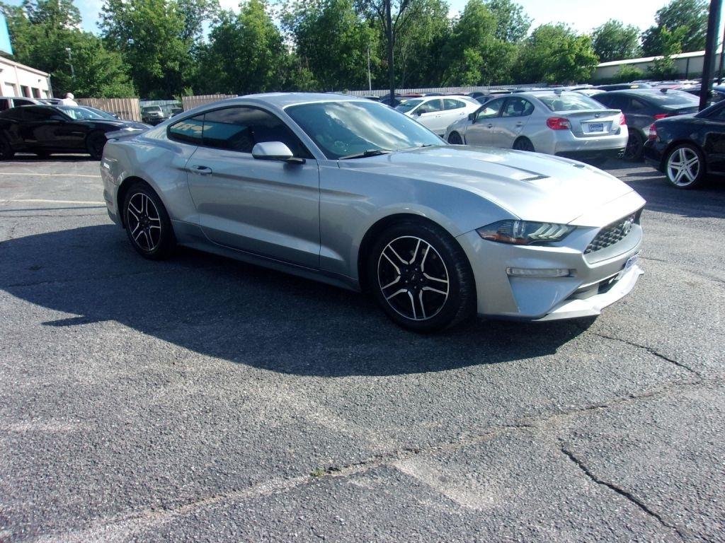 Ford Mustang EcoBoost Coupe 2020