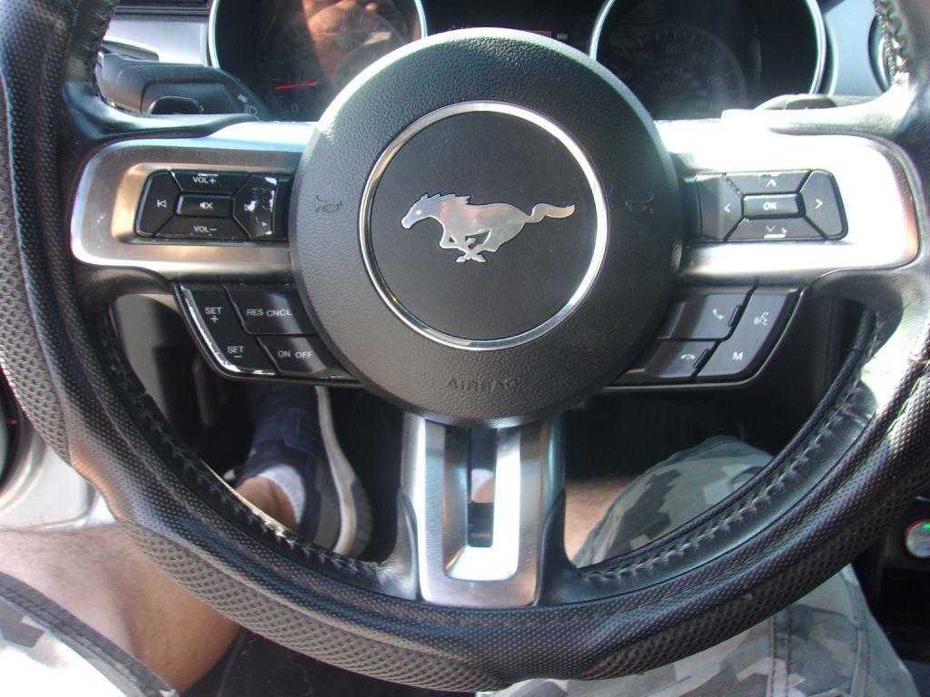 Ford Mustang EcoBoost Coupe 2020