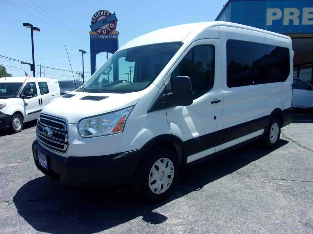 Ford Transit 150 Wagon Med. Roof XL w/Sliding Pass. 130-in. WB 2019