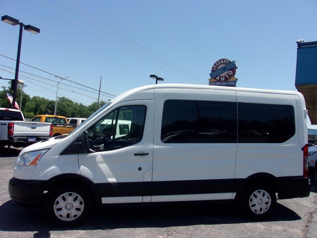 Ford Transit 150 Wagon Med. Roof XL w/Sliding Pass. 130-in. WB 2019