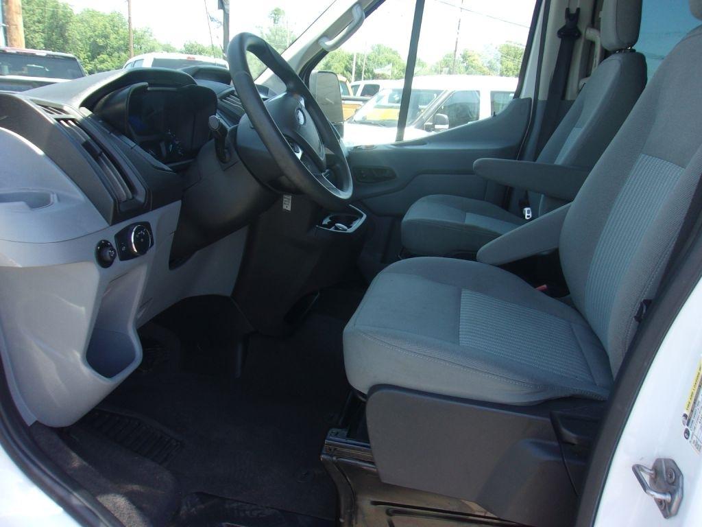 Ford Transit 150 Wagon Med. Roof XL w/Sliding Pass. 130-in. WB 2019