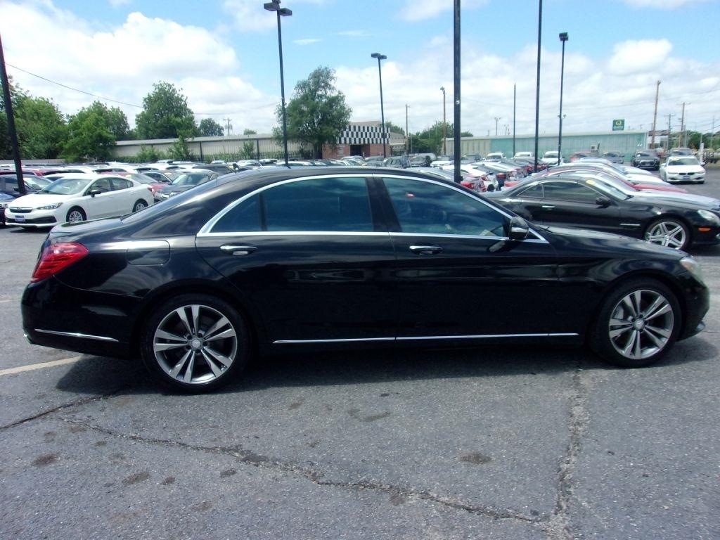 Mercedes-Benz S-Class S550 2015