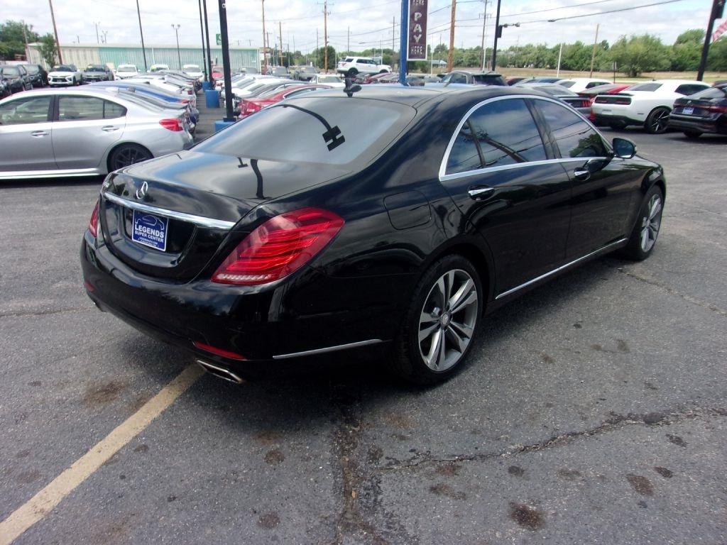 Mercedes-Benz S-Class S550 2015