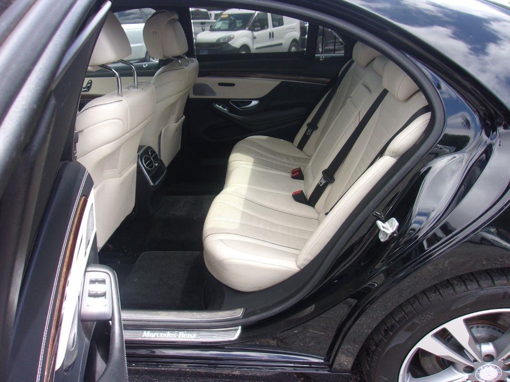 Mercedes-Benz S-Class S550 2015
