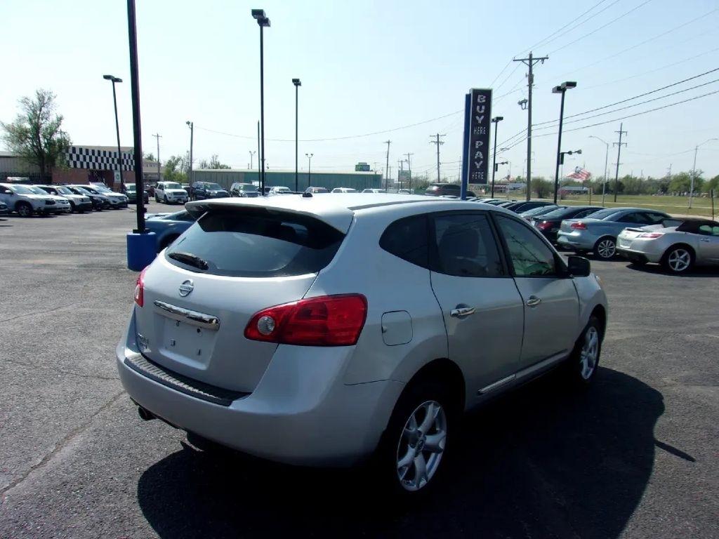 Nissan Rogue S 2WD 2011