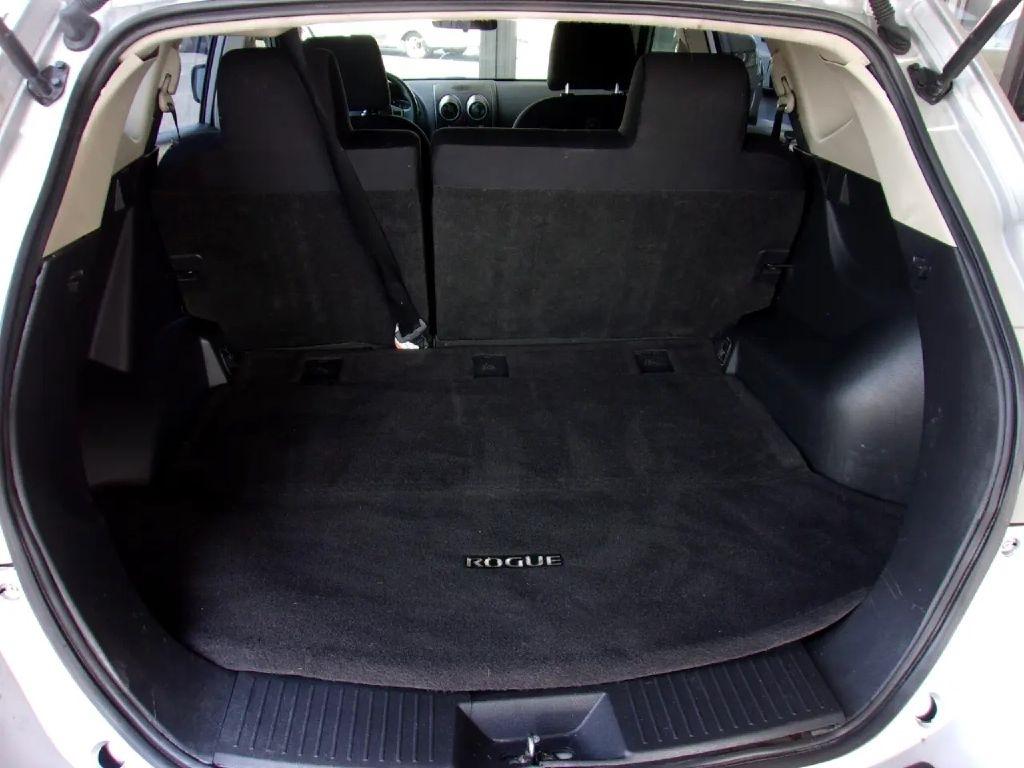 Nissan Rogue S 2WD 2011