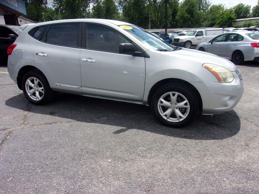 Nissan Rogue S 2WD 2011