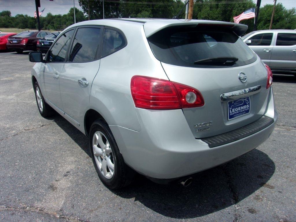 Nissan Rogue S 2WD 2011