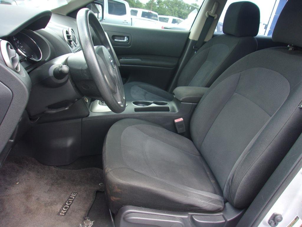 Nissan Rogue S 2WD 2011