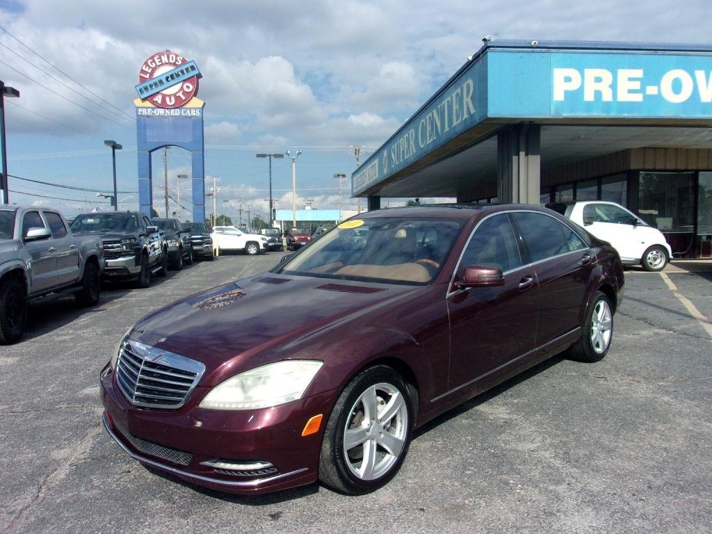 Mercedes-Benz S-Class S550 2011