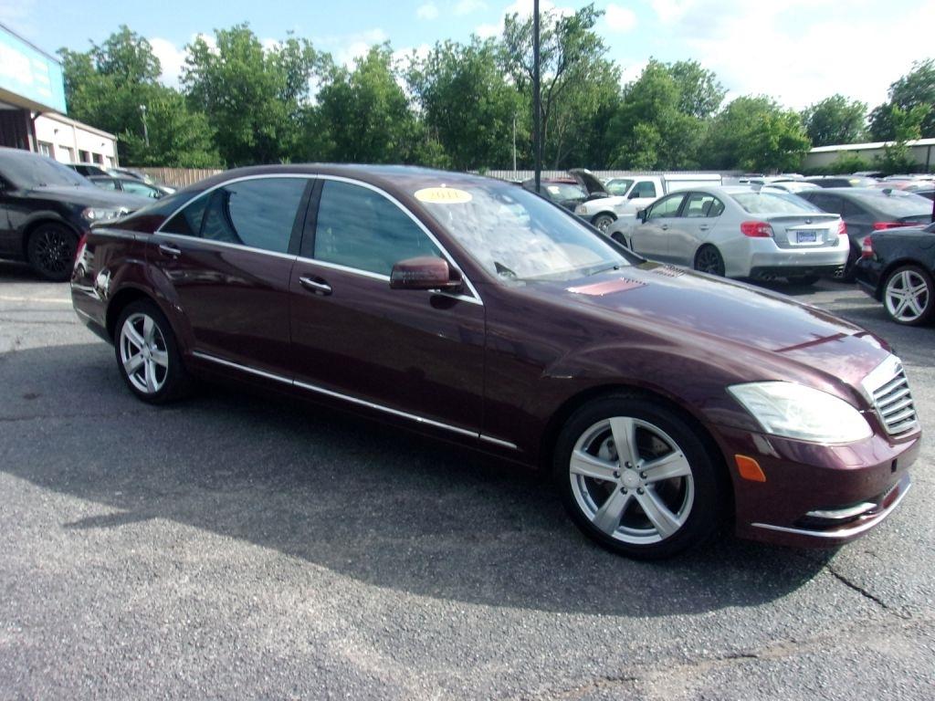 Mercedes-Benz S-Class S550 2011