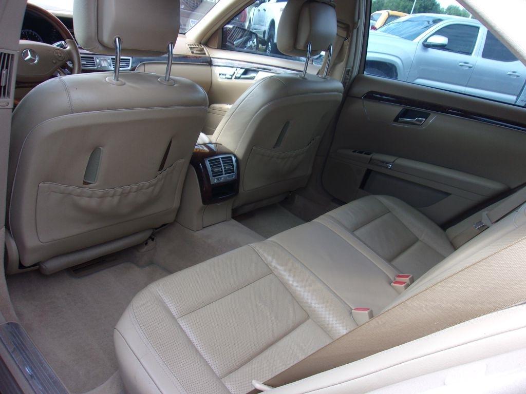 Mercedes-Benz S-Class S550 2011