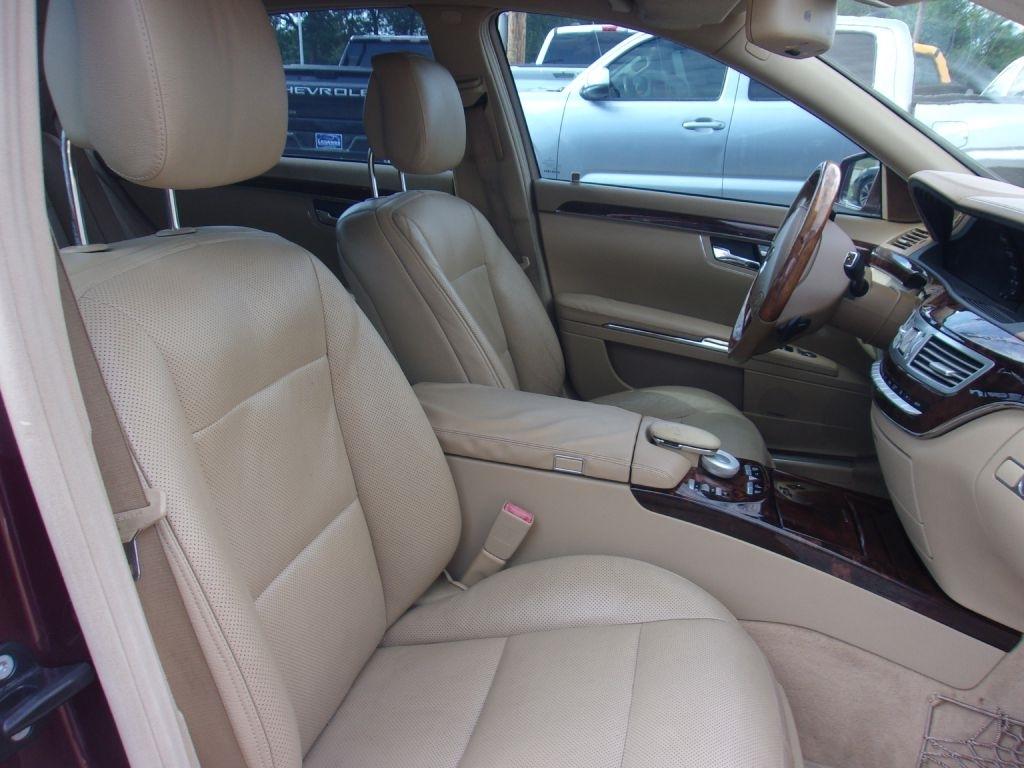 Mercedes-Benz S-Class S550 2011
