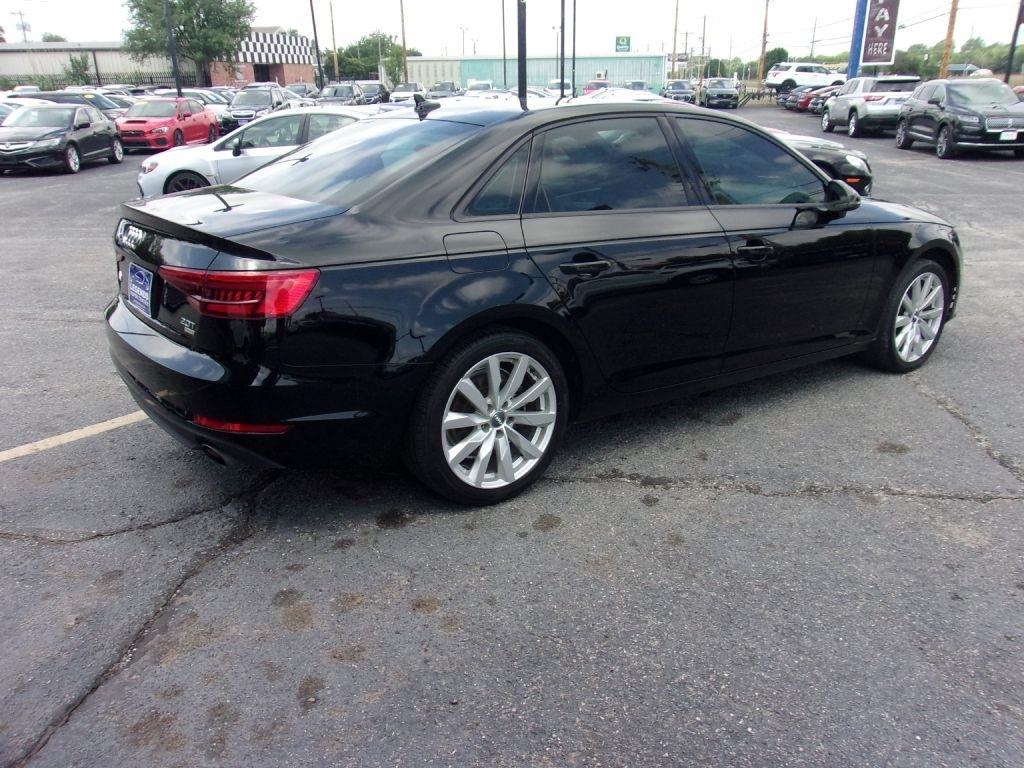 Audi A4 2.0T Premium Sedan 2017