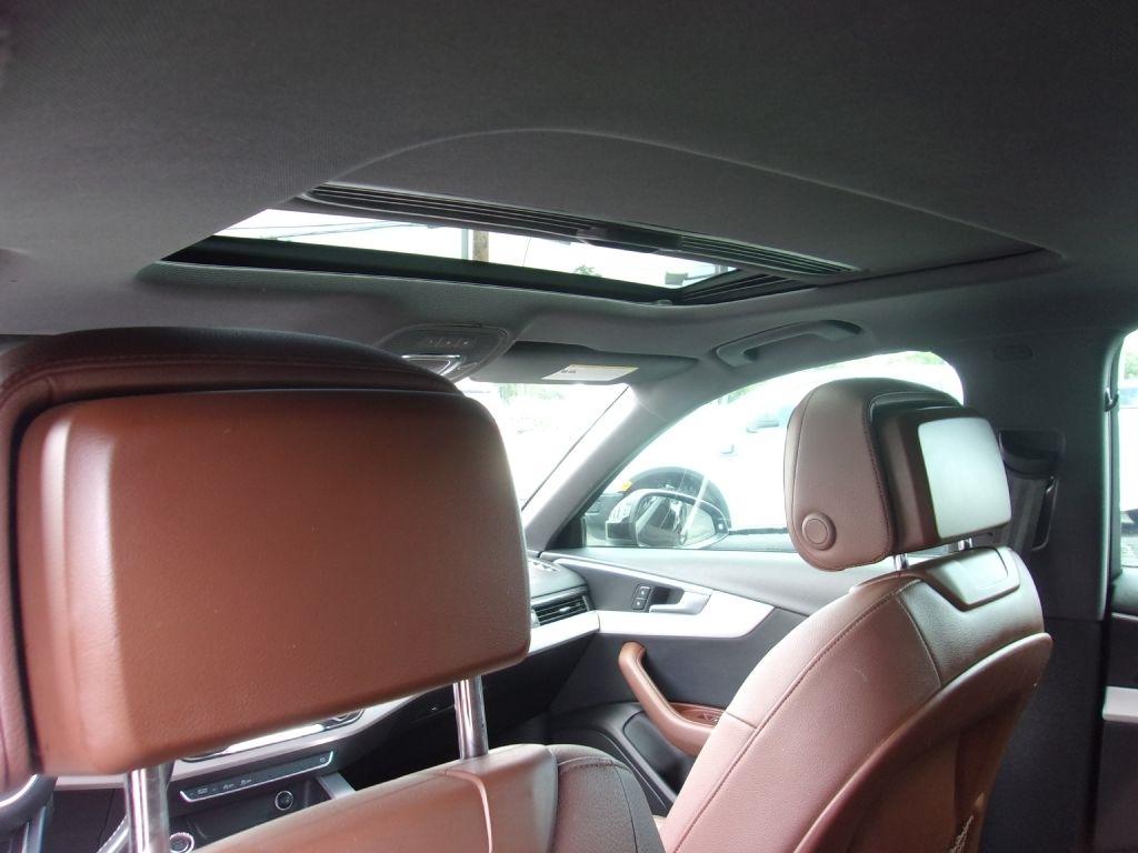 Audi A4 2.0T Premium Sedan 2017