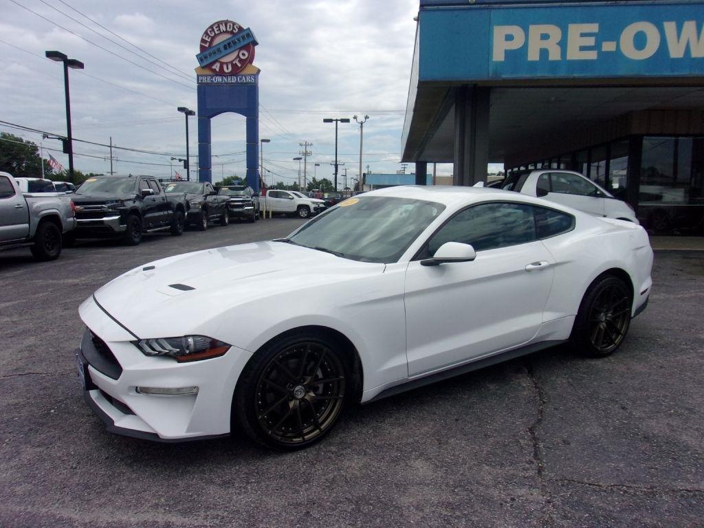 Ford Mustang EcoBoost Coupe 2023