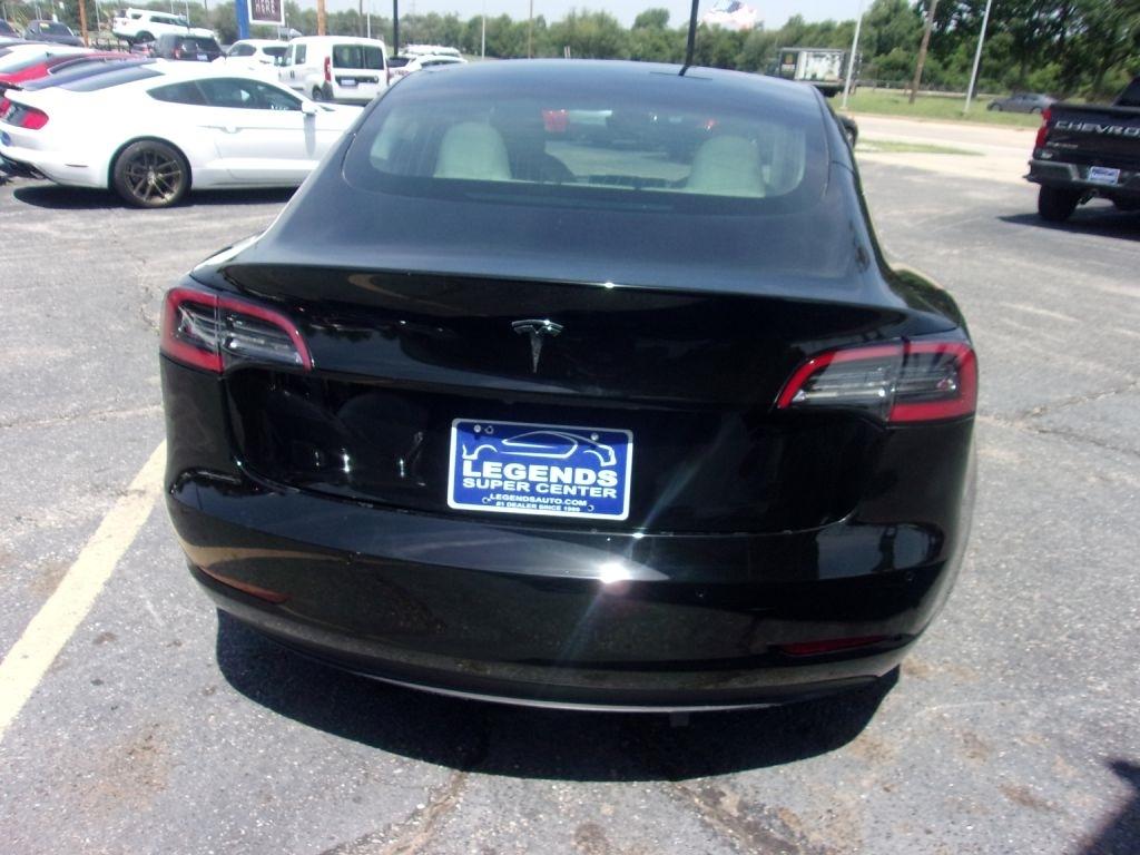Tesla Model 3 Standard Range Plus 2020