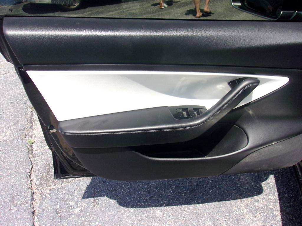 Tesla Model 3 Standard Range Plus 2020