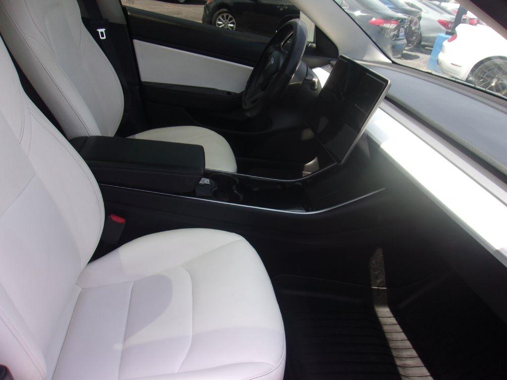 Tesla Model 3 Standard Range Plus 2020