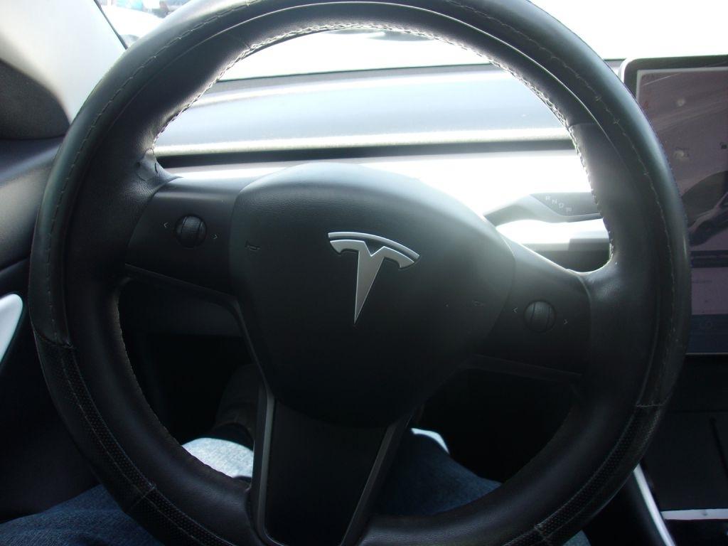 Tesla Model 3 Standard Range Plus 2020