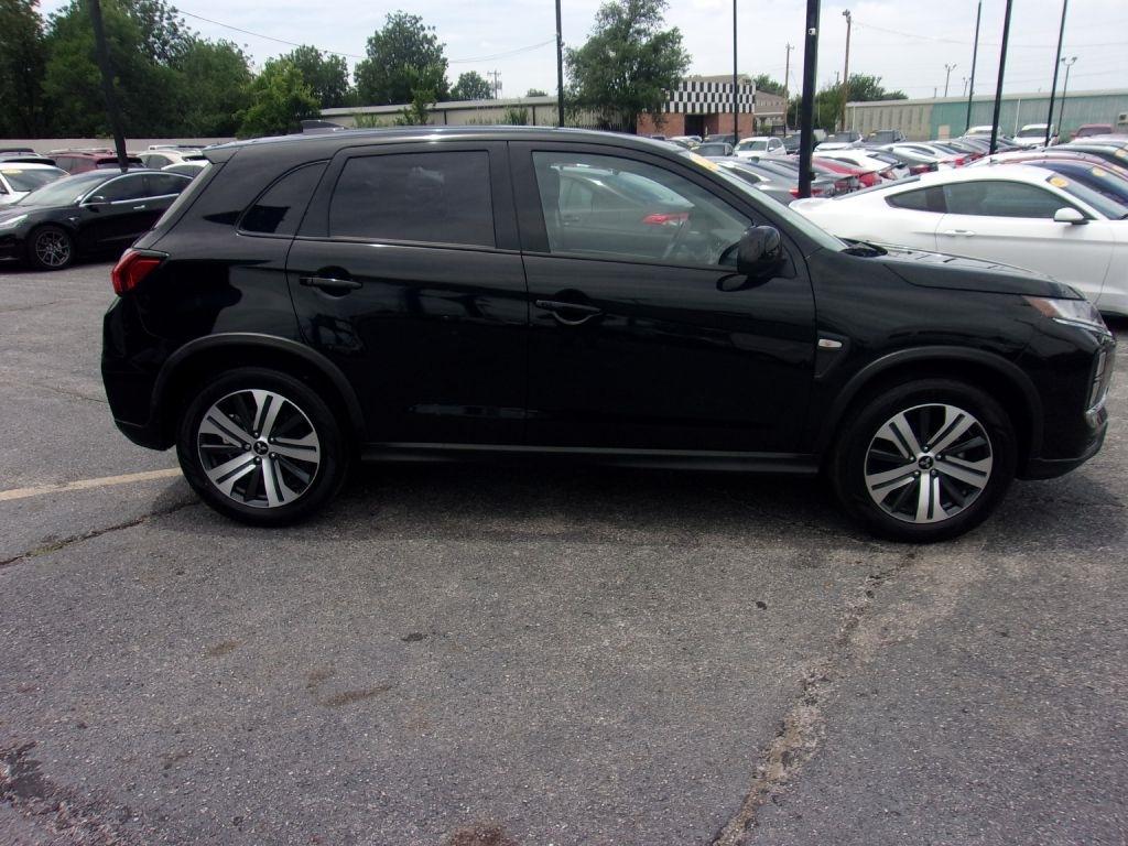 Mitsubishi Outlander Sport 2.0 ES 4WD 2024