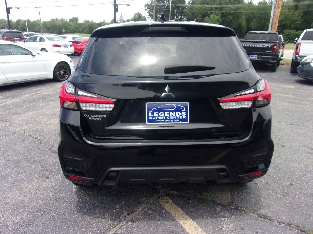 Mitsubishi Outlander Sport 2.0 ES 4WD 2024