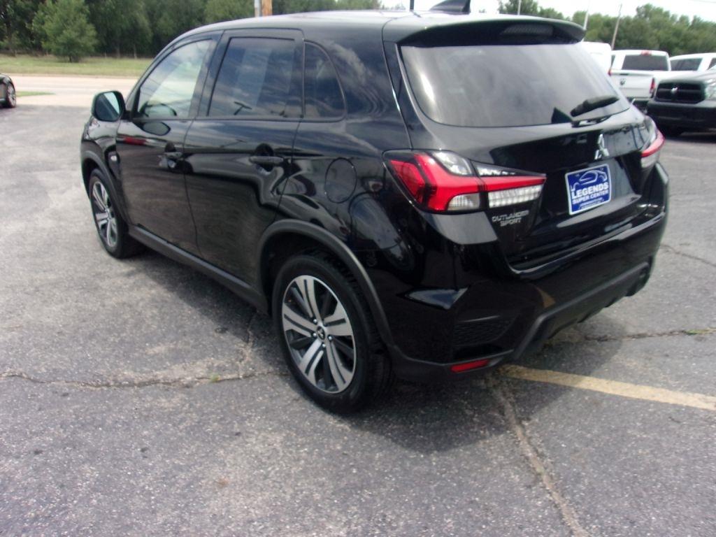Mitsubishi Outlander Sport 2.0 ES 4WD 2024