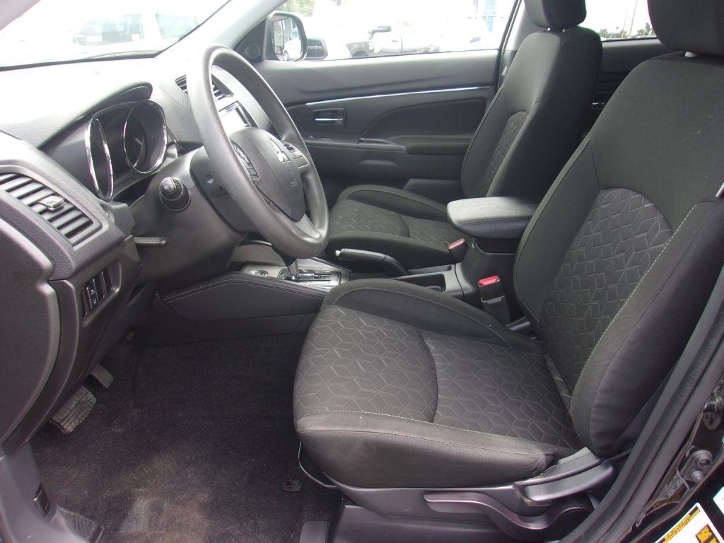 Mitsubishi Outlander Sport 2.0 ES 4WD 2024