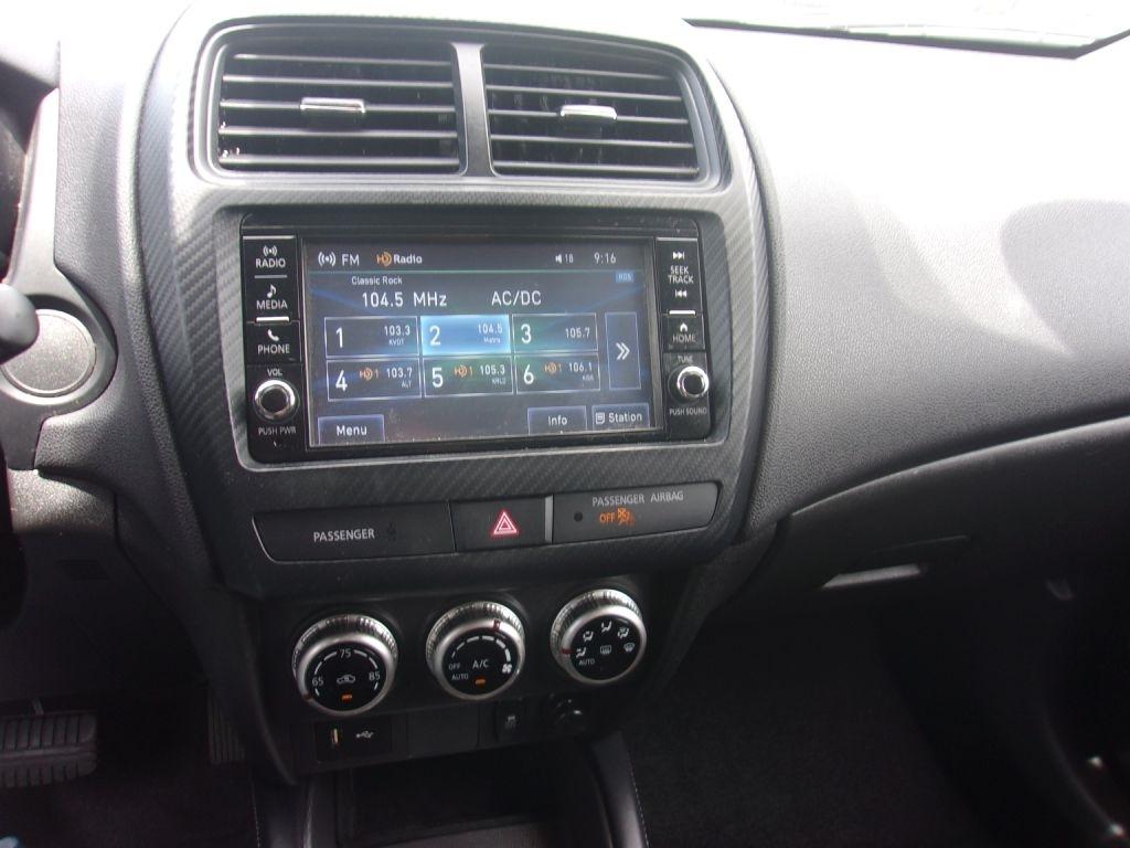 Mitsubishi Outlander Sport 2.0 ES 4WD 2024