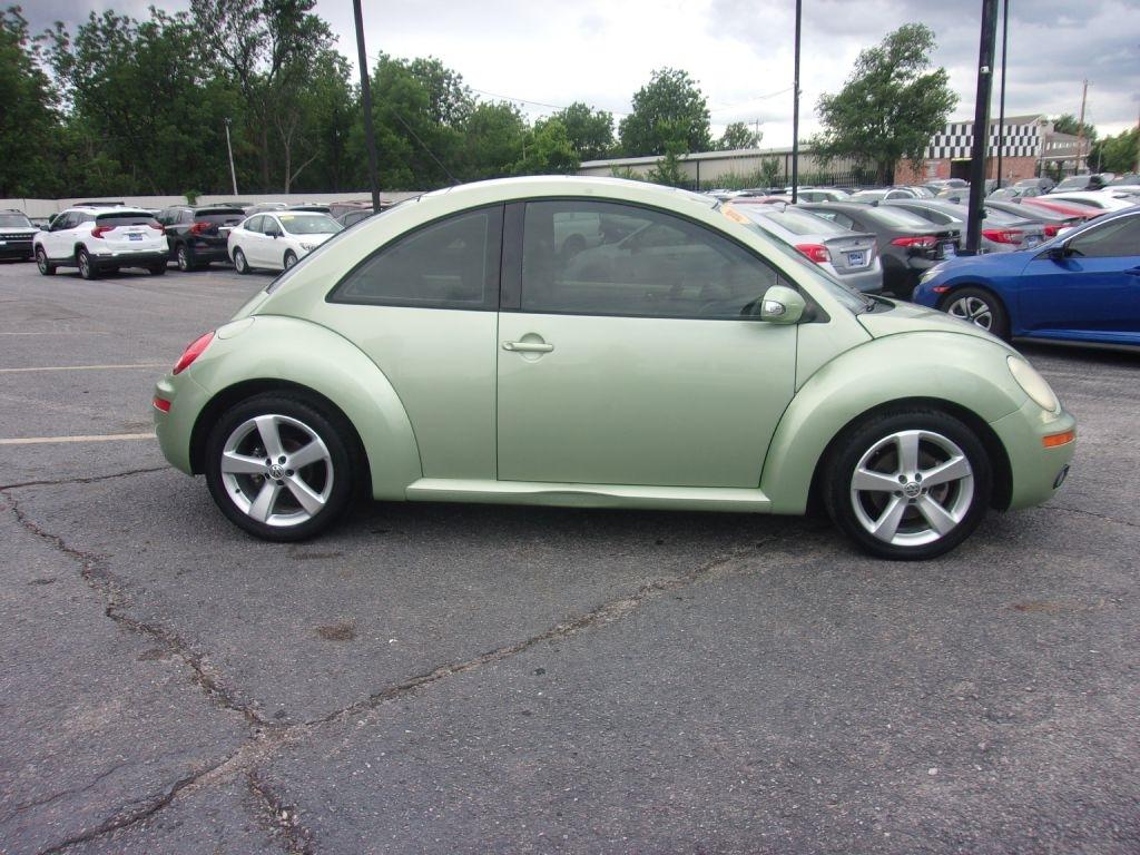 Volkswagen New Beetle 2.5L 2007