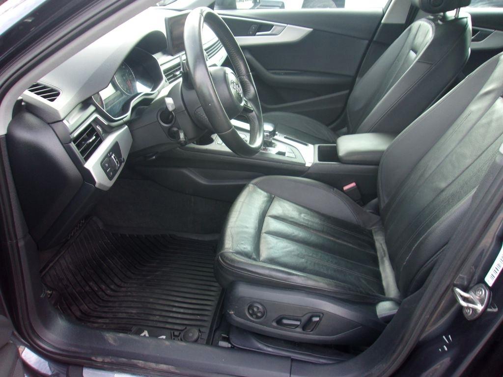 Audi A4 2.0T Premium quattro Sedan 2017
