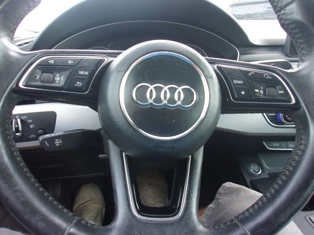Audi A4 2.0T Premium quattro Sedan 2017